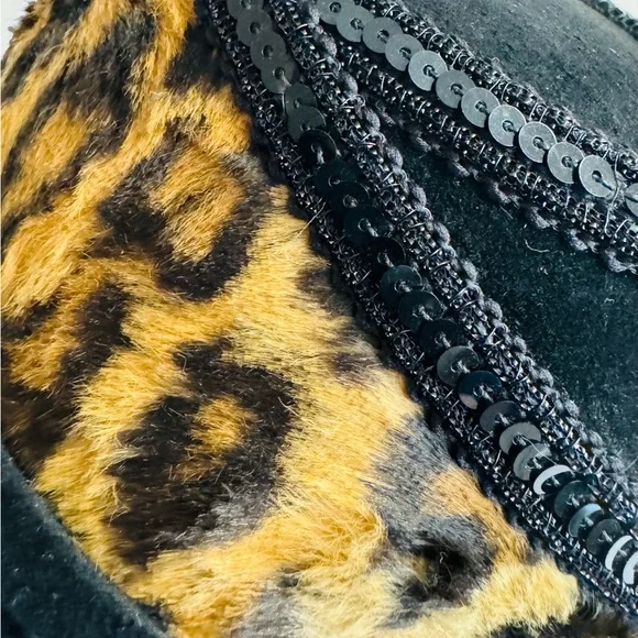 Vtg.Sonni 100% wool felt wide brim hat with faux fur and sequins.One Size
